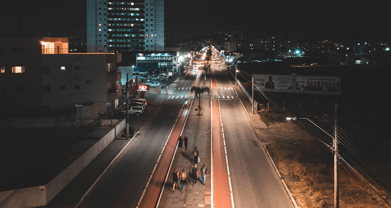 iluminação pública nas estradas de Palhoça